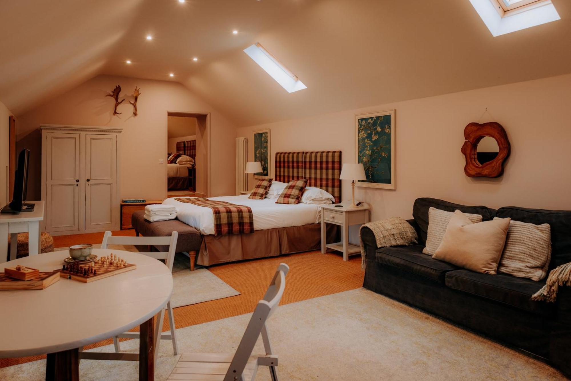 Swinton Bivouac Villa มาสแซม ภายนอก รูปภาพ